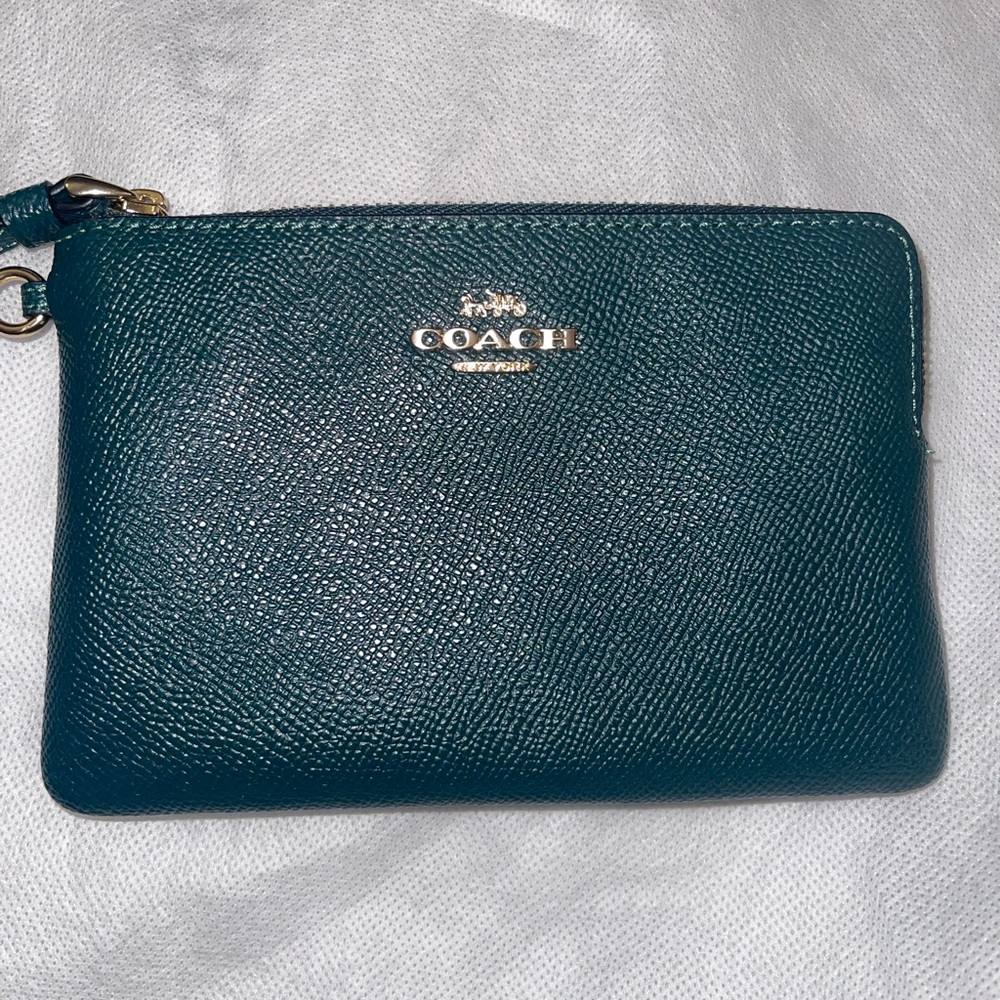Brand New Coach Emerald Wristlet